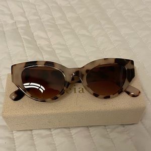 Leia Sunglasses cat eye